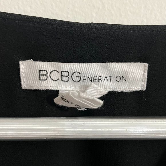 EVERYTHING MUST GO: BCBG GENERATION ROMPER - Picture 3 of 3